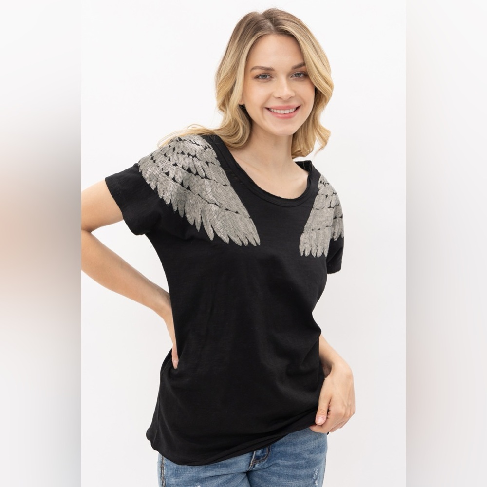637. Sequins Wing Patched Short Sleeve T Shirt in Black